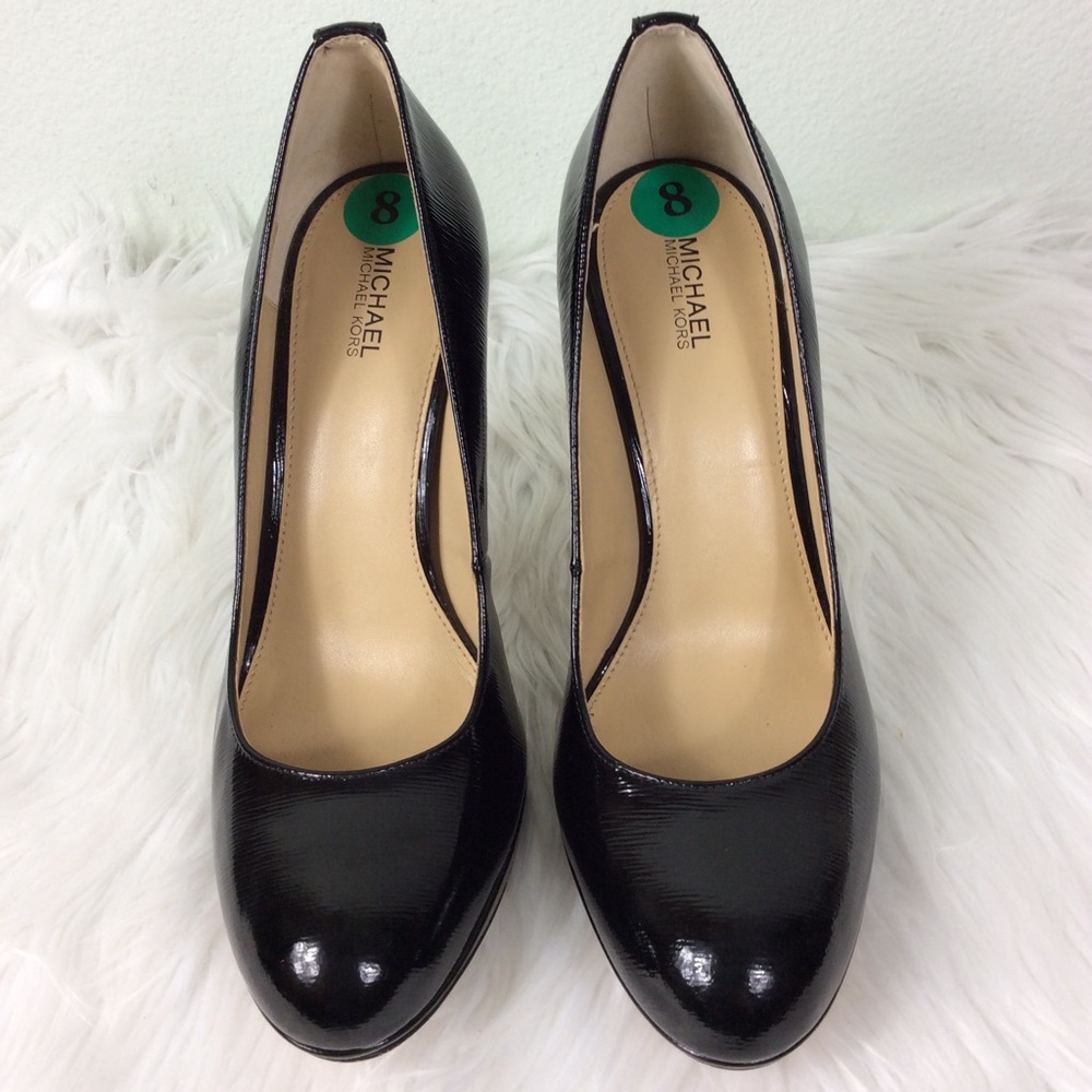Michael Kors black patent leather 4” heels. Nice!